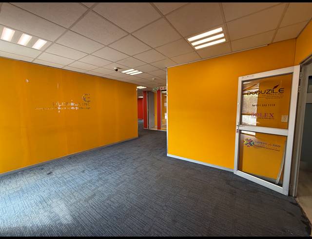 310M² OFFICE TO LET IN ROSEBANK